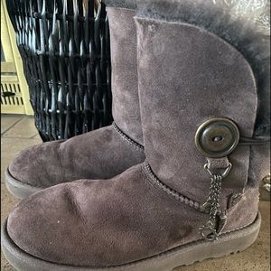 Brown size 6 Ugg Boots